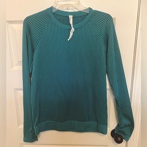 Lululemon Women’s Rest Less Ribbed Green Jasper/Oceanic Pullover in Size 10.